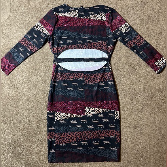 Victoria’s Secret Sport long sleeved dress with back detail - Picture 2 of 7